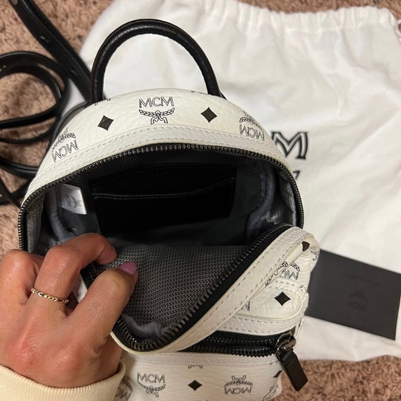 MCM backpacks - Picture 4 of 4